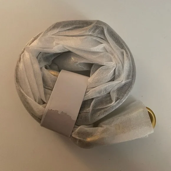 Cupcakes 🧁 and Cashmere Vintage Cowhide Crescent Bag - Picture 8 of 10